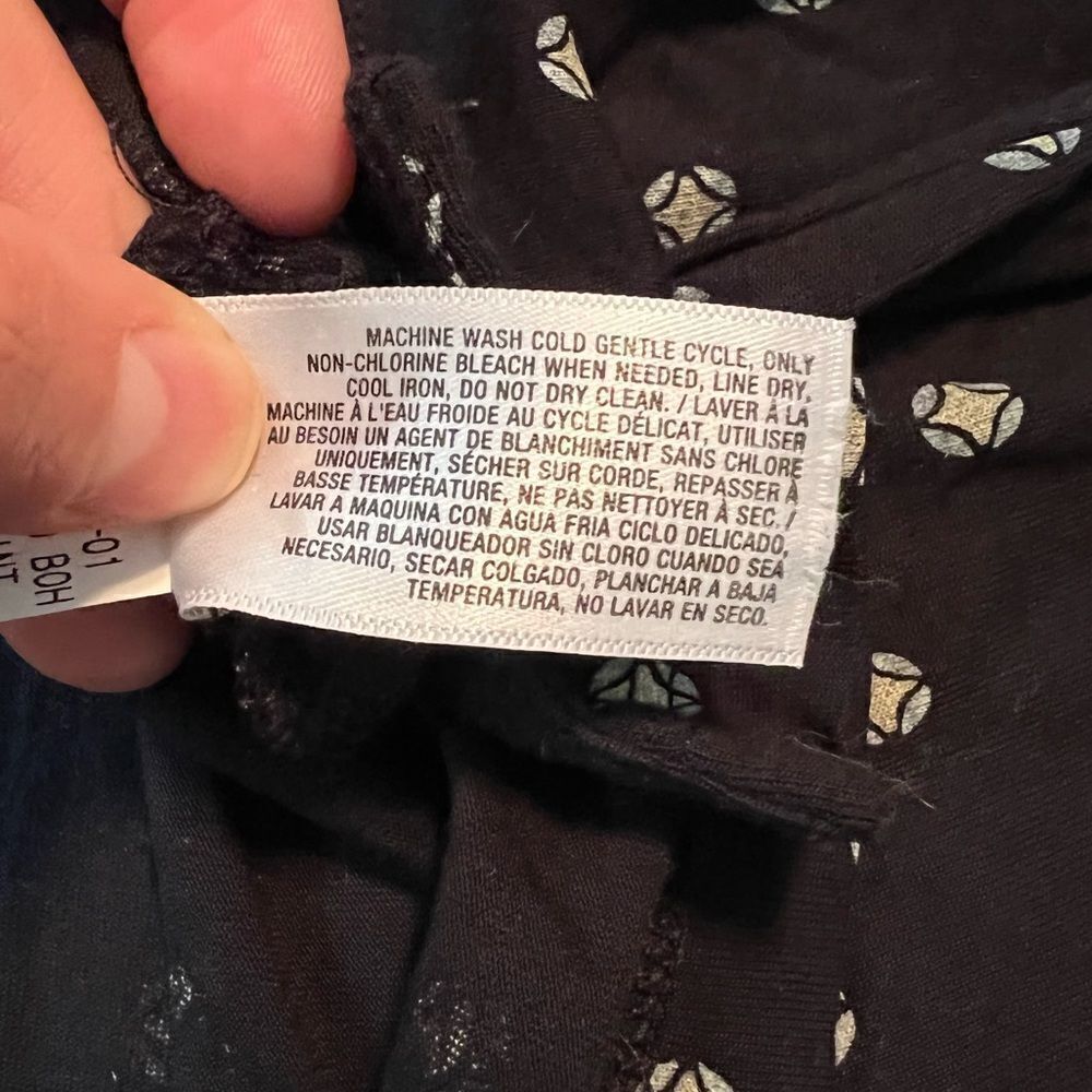3 for $30! Old navy patterned blouse - Picture 6 of 10